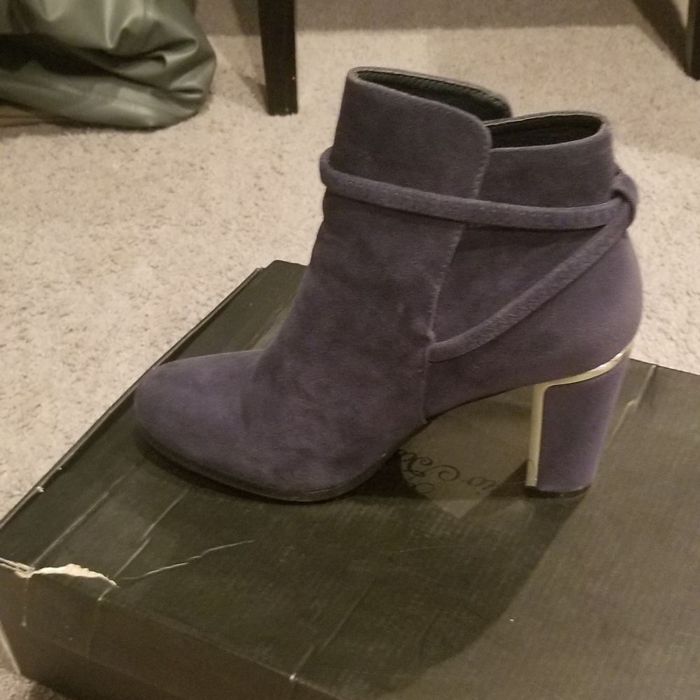 Boots-Fall/Winter - Picture 3 of 3